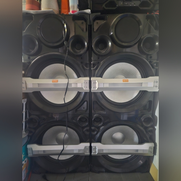 Stereo - Picture 3 of 3